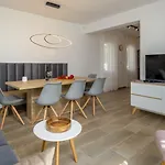 Vila House Hideaway Novi Vinodolski By Guide Ledenice
