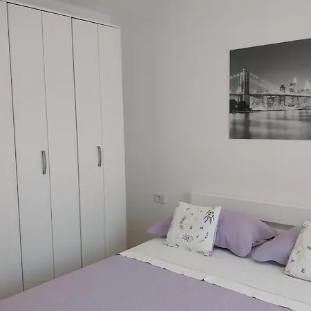 빌라 House Hideaway Novi Vinodolski By Guide Ledenice