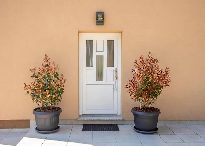 House Hideaway Novi Vinodolski By Guide
