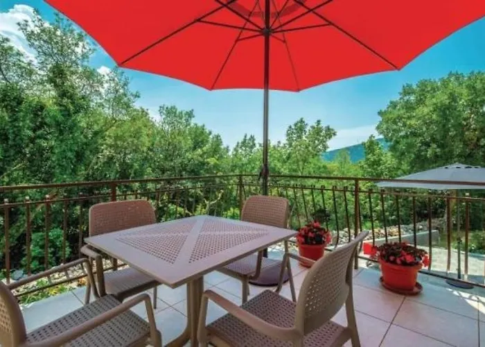 House Hideaway Novi Vinodolski By Guide Vila Ledenice